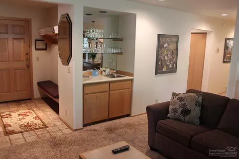 57405 Beaver Ridge Loop, Sunriver, OR 97707 photo 5