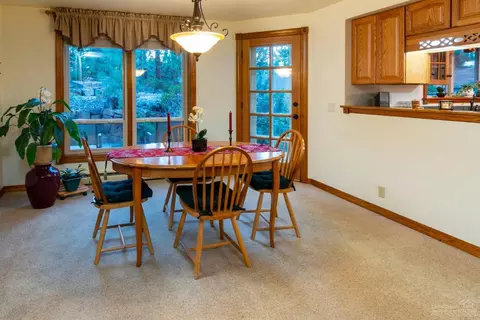 61193 Hitching Post Ln, Bend, OR 97702 photo 11