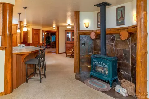 61193 Hitching Post Ln, Bend, OR 97702 photo 8