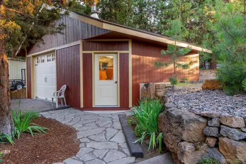 61193 Hitching Post Ln, Bend, OR 97702 photo 21