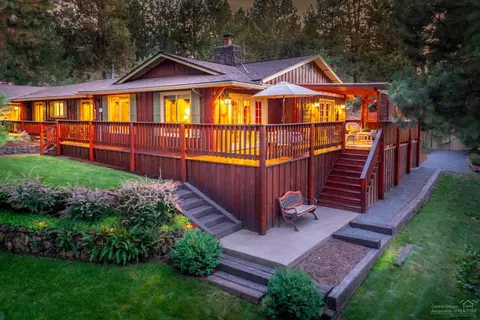 61193 Hitching Post Ln, Bend, OR 97702 photo 4