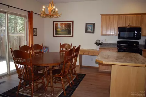 56446 Solar Dr, Bend, OR 97707 photo 3