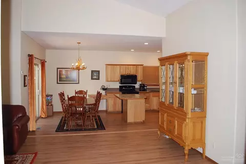 56446 Solar Dr, Bend, OR 97707 photo 6