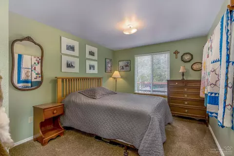 2357 NE Moonlight Dr, Bend, OR 97701 photo 12