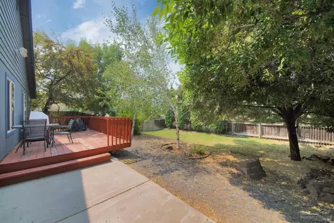 2357 NE Moonlight Dr, Bend, OR 97701 photo 22