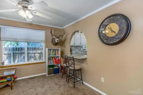2357 NE Moonlight Dr, Bend, OR 97701 photo 17
