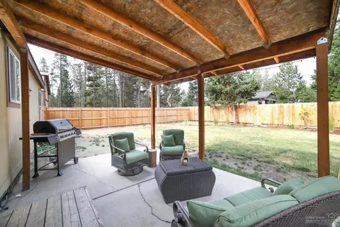 16950 Kasserman Dr, Bend, OR 97707 photo 8