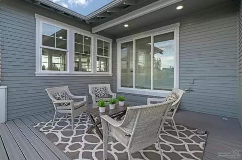 1646 NW Fields St, Bend, OR 97703 photo 11