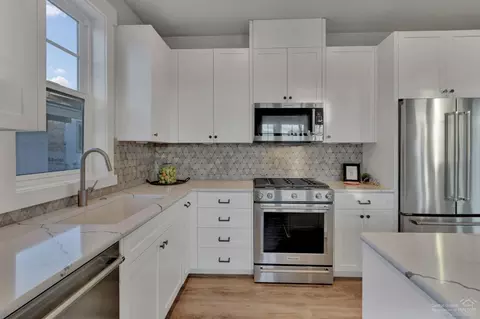 1646 NW Fields St, Bend, OR 97703 photo 9