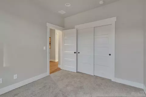 1646 NW Fields St, Bend, OR 97703 photo 14