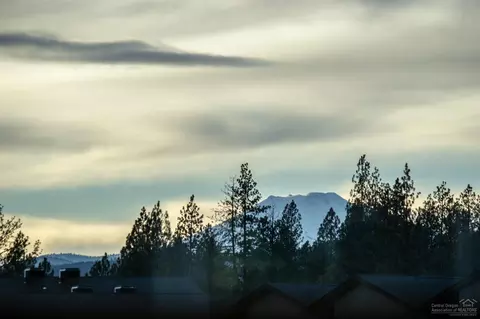 1646 NW Fields St, Bend, OR 97703 photo 25