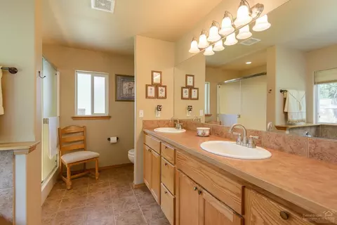 52619 Ammon Rd, La Pine, OR 97739 photo 14