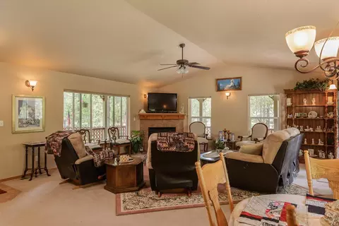 52619 Ammon Rd, La Pine, OR 97739 photo 6