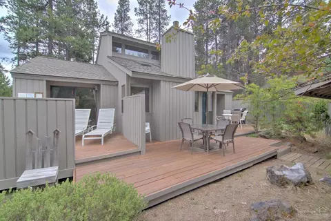 57677 Poplar Ln, Sunriver, OR 97707 photo 2
