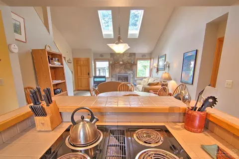 57677 Poplar Ln, Sunriver, OR 97707 photo 5