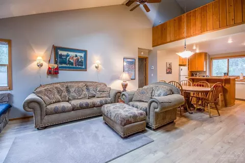 57677 Poplar Ln, Sunriver, OR 97707 photo 4