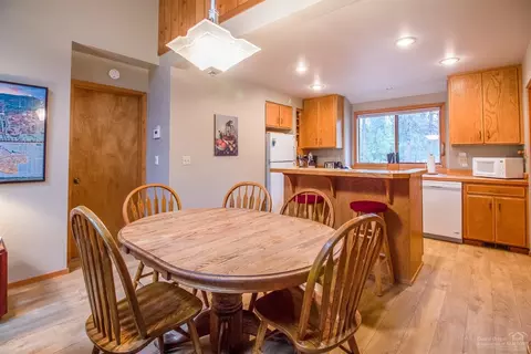 57677 Poplar Ln, Sunriver, OR 97707 photo 7
