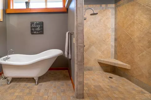65405 76th St, Bend, OR 97703 photo 15