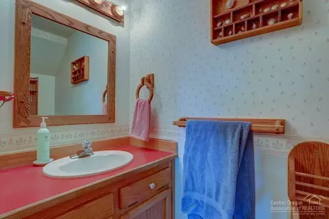 59985 Edmonton Dr, Bend, OR 97702 photo 13