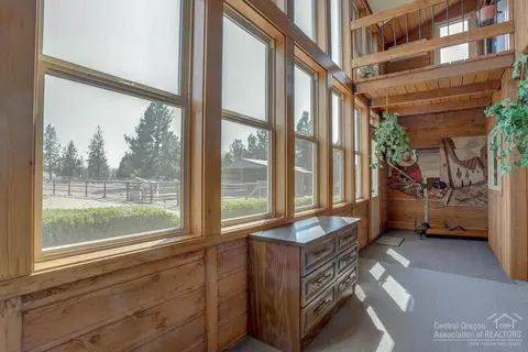 59985 Edmonton Dr, Bend, OR 97702 photo 3