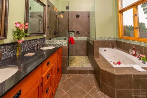 17340 Mink Ct, Bend, OR 97707 photo 8