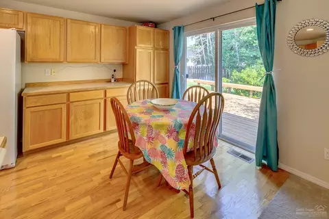 20020 Powers Rd, Bend, OR 97702 photo 6