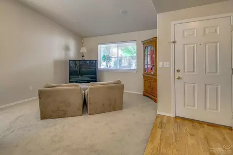 20020 Powers Rd, Bend, OR 97702 photo 3