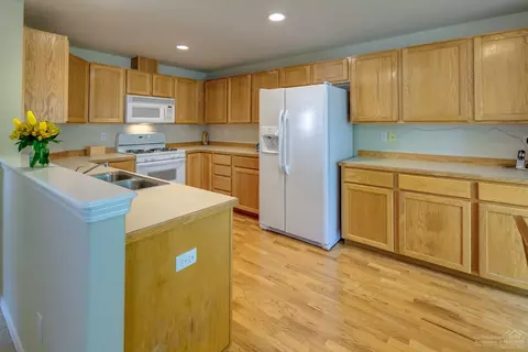 20020 Powers Rd, Bend, OR 97702 photo 8