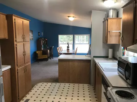 16060 Davis Ave, La Pine, OR 97739 photo 7