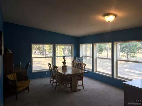 16060 Davis Ave, La Pine, OR 97739 photo 3