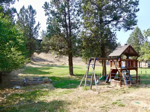 20039 Beaver Ln, Bend, OR 97703 photo 24