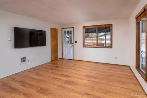 20039 Beaver Ln, Bend, OR 97703 photo 7