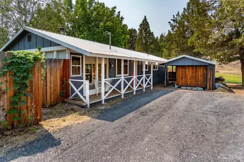 20039 Beaver Ln, Bend, OR 97703 photo 1