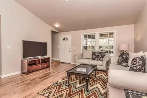 64506 Daniel Ct, Bend, OR 97701 photo 5