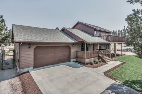 64506 Daniel Ct, Bend, OR 97701 photo 2
