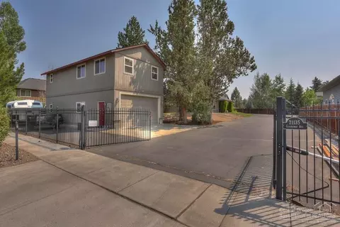 21135 Clairaway Ave, Bend, OR 97702 photo 2