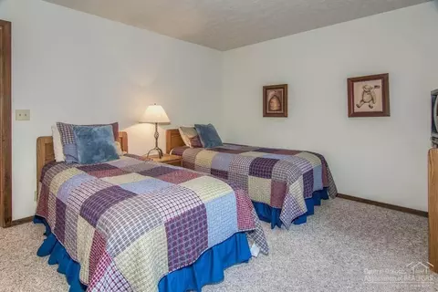 57328 Beaver Ridge Loop, Sunriver, OR 97707 photo 7