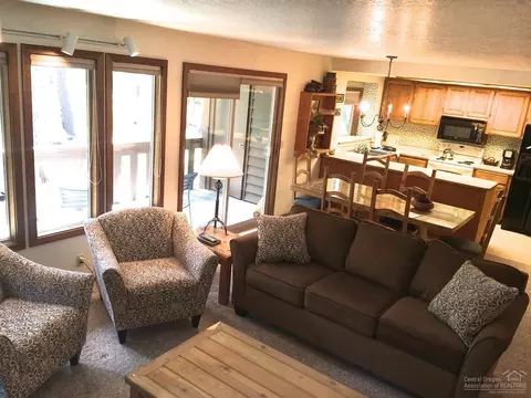 57328 Beaver Ridge Loop, Sunriver, OR 97707 photo 4