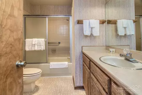 57328 Beaver Ridge Loop, Sunriver, OR 97707 photo 8