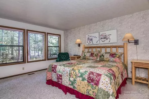 57328 Beaver Ridge Loop, Sunriver, OR 97707 photo 10