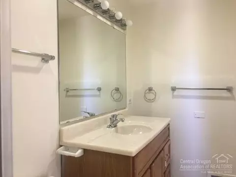 23084 Mcgrath Rd, Bend, OR 97701 photo 13