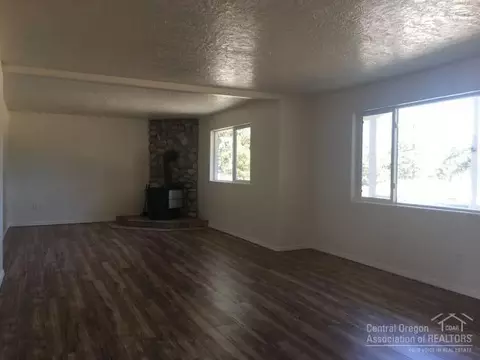 23084 Mcgrath Rd, Bend, OR 97701 photo 5