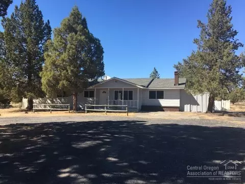 23084 Mcgrath Rd, Bend, OR 97701 photo 2