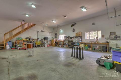 67367 Trout Ln, Bend, OR 97703 photo 23