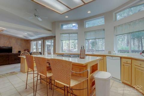 67367 Trout Ln, Bend, OR 97703 photo 7