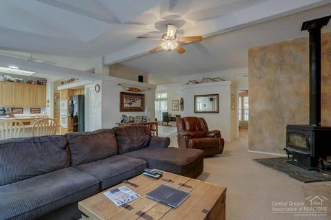 67367 Trout Ln, Bend, OR 97703 photo 5