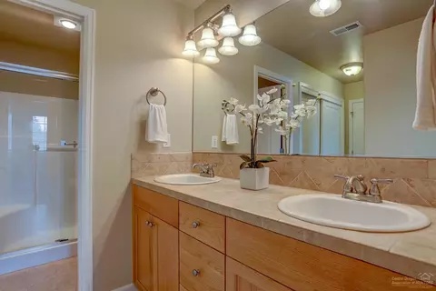 63131 Britta St, Bend, OR 97703 photo 15