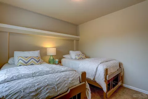 63131 Britta St, Bend, OR 97703 photo 17