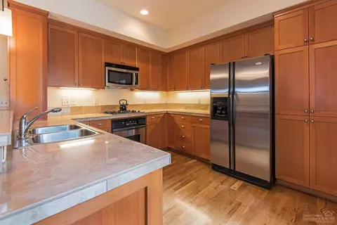 57166 Evergreen Loop, Sunriver, OR 97707 photo 5