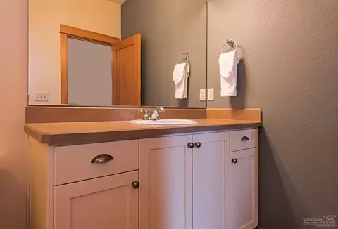 57166 Evergreen Loop, Sunriver, OR 97707 photo 11